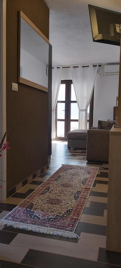 Apartment Iva Njivice Buitenkant foto